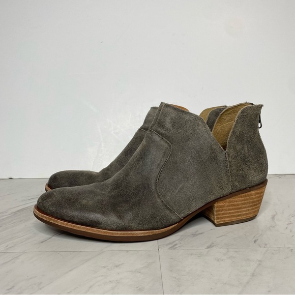 Kork Ease Skye Gray Distressed Suede Bootie 11M - Picture 15 of 15